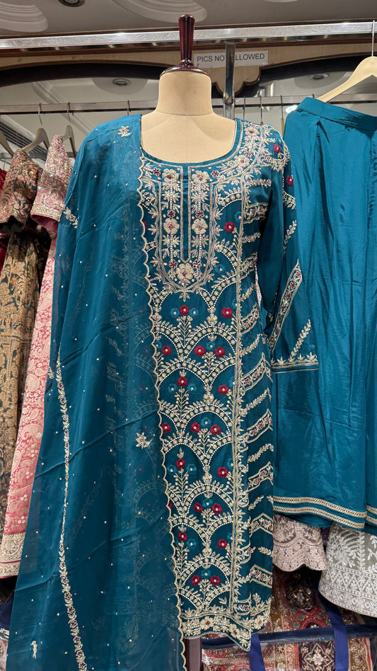 Elegant Hand Embroidered Zardozi Readymade Suit – Free Size (Up to 44” Bust)