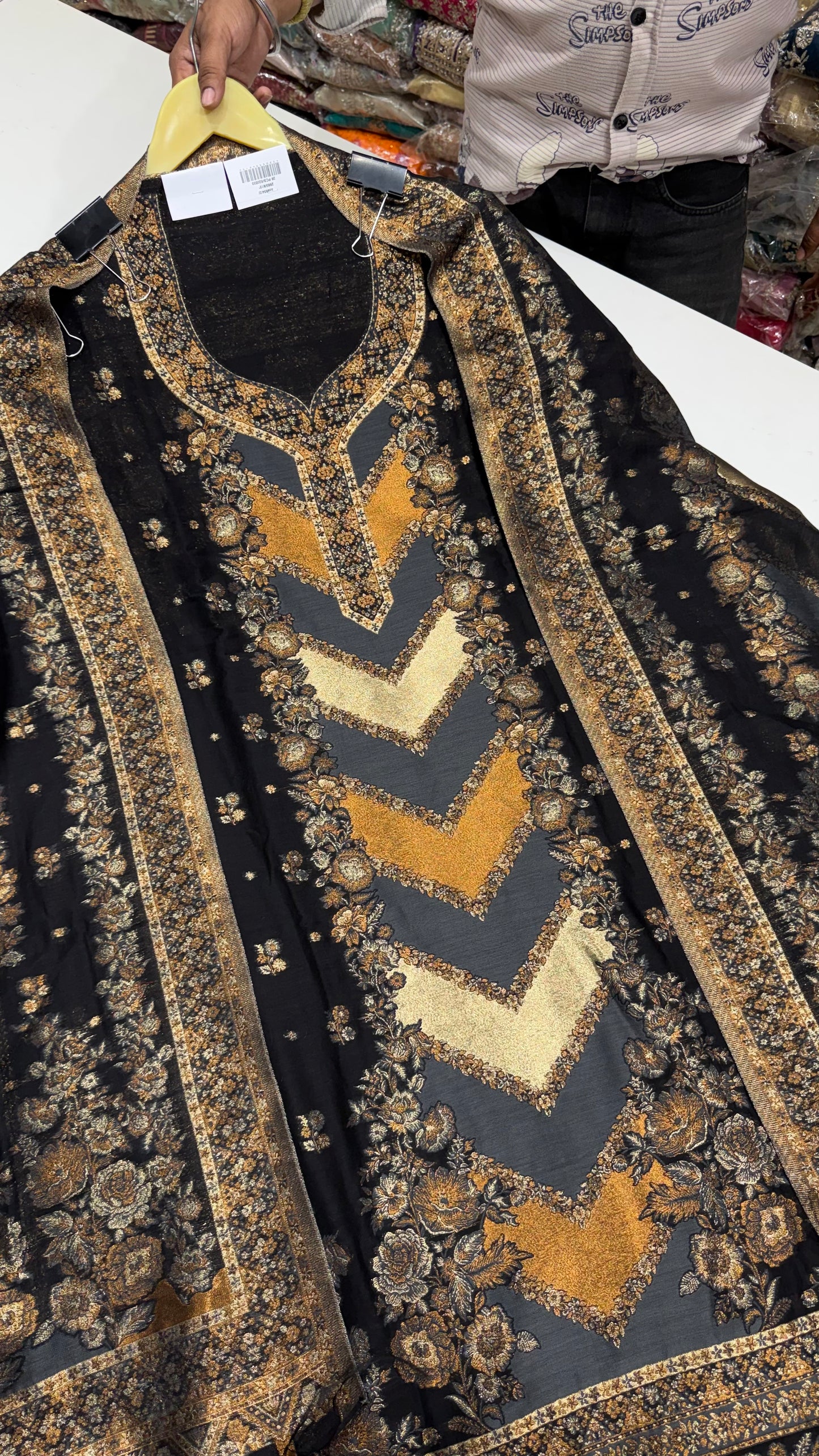 Elegant Pure Jamawar Silk Handloom Weaving Unstitched Suit