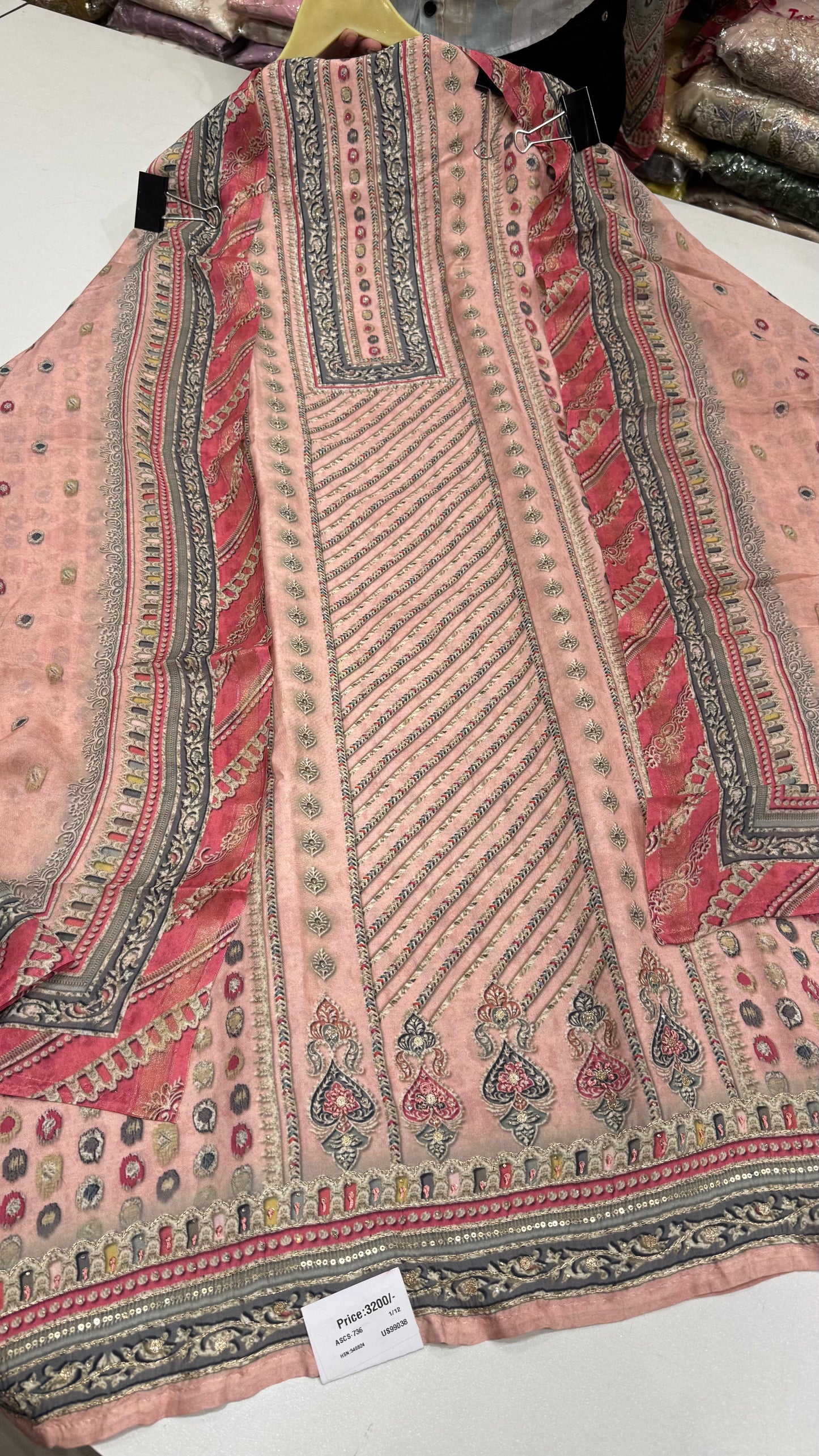 Pakistani Style Printed Muslin Suit with Cotton Silk Bottom & Digital Printed Dupatta – Elegant Ethnic Wear