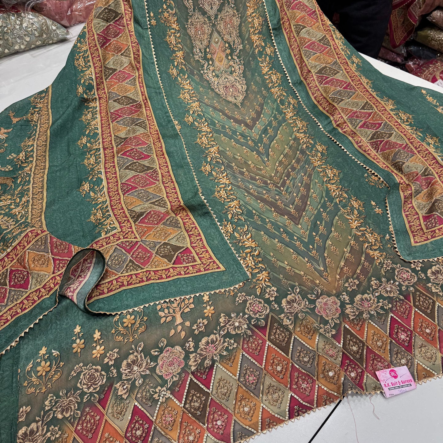 Elegant Olive Green & Onion Pink Unstitched Crepe Suits – Printed Design with Highlight Detailing