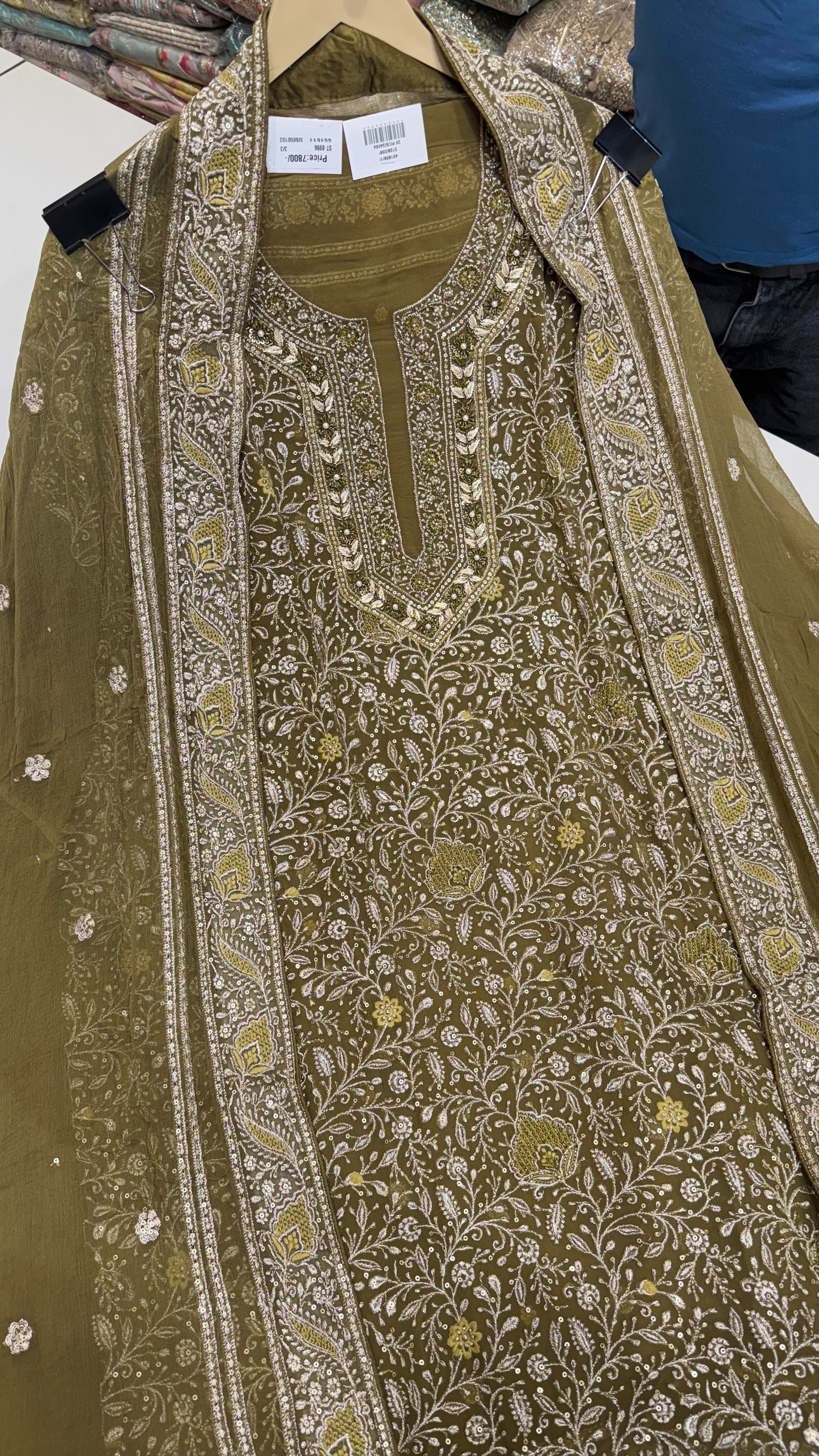✨Pure Georgett Lakhnavi jaal hand embroided Suit Set