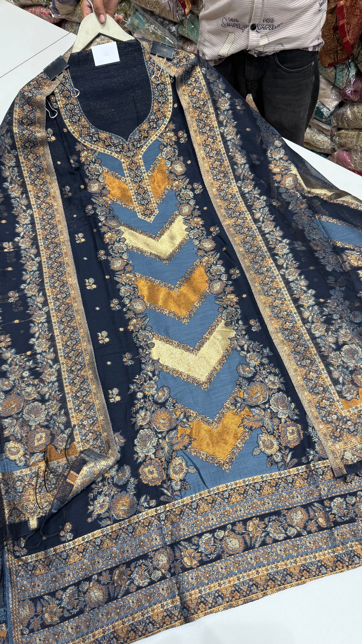 Elegant Pure Jamawar Silk Handloom Weaving Unstitched Suit