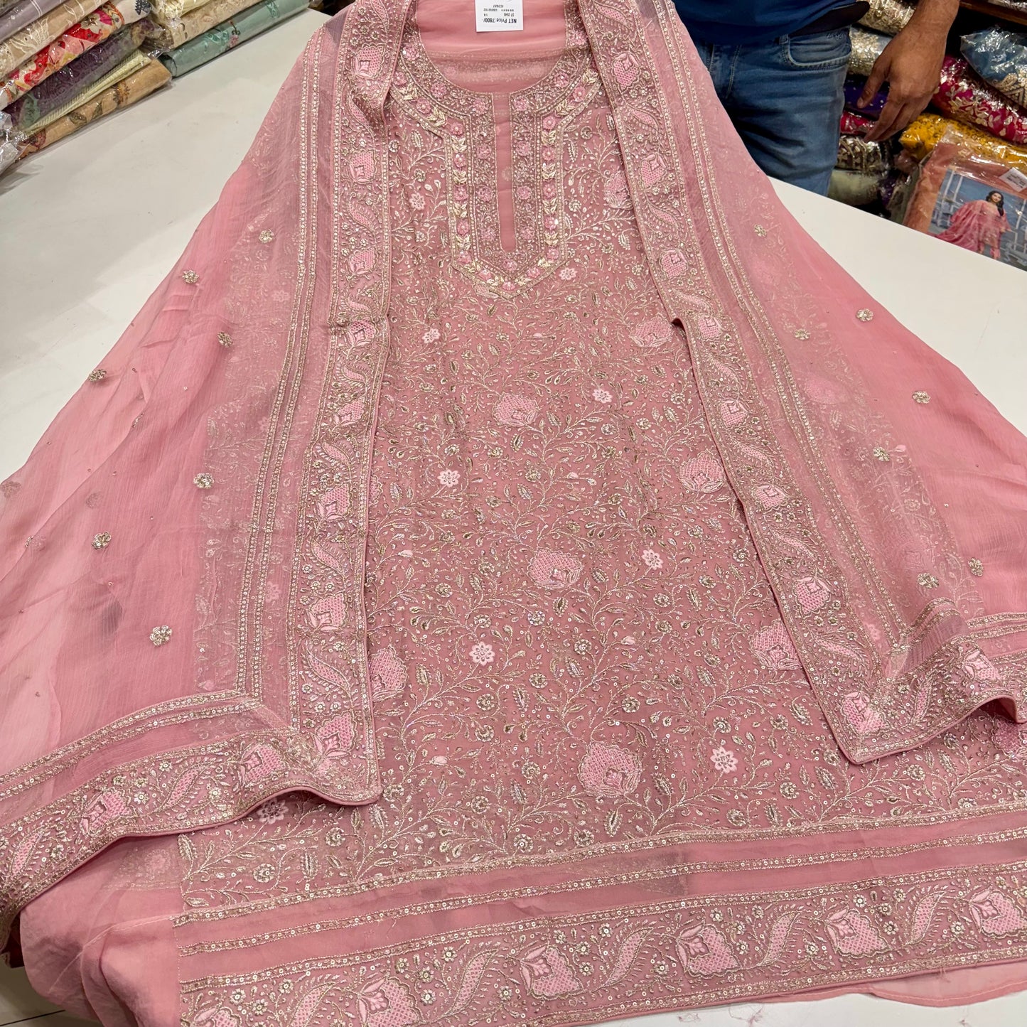 ✨Pure Georgett Lakhnavi jaal hand embroided Suit Set