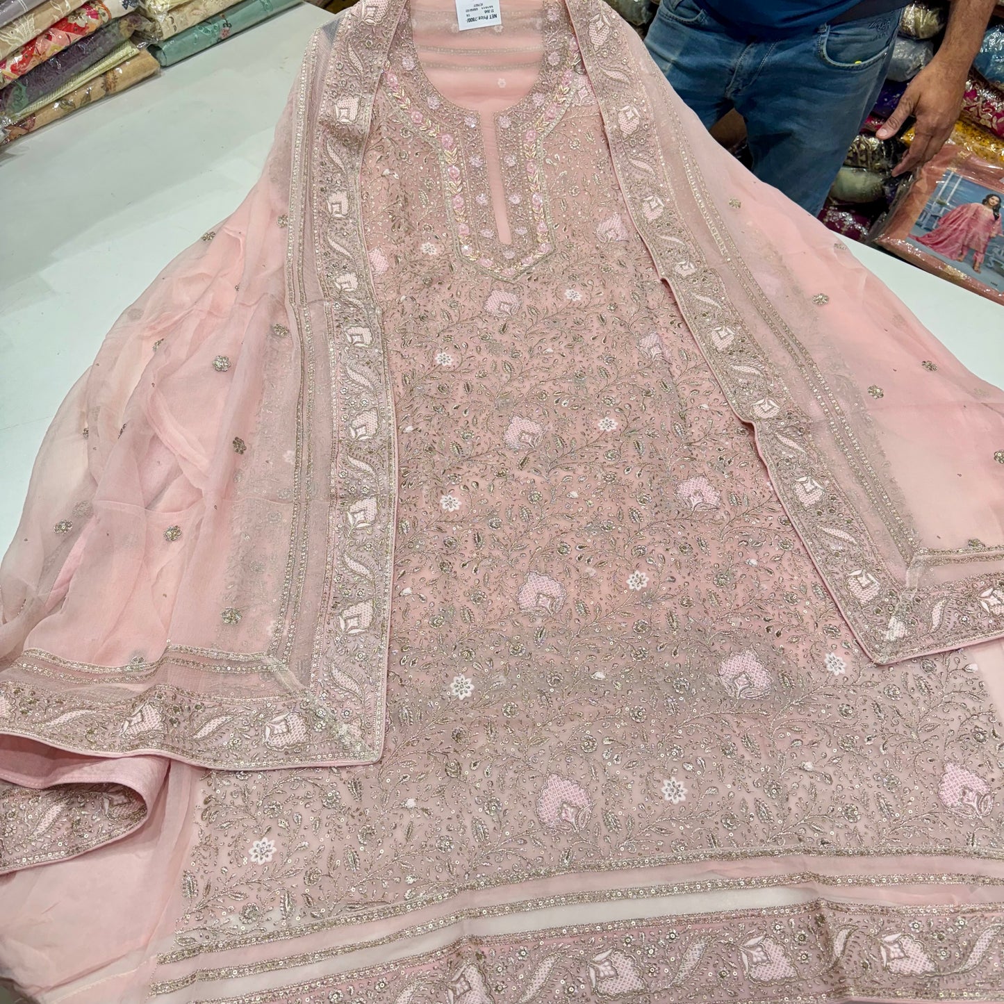 ✨Pure Georgett Lakhnavi jaal hand embroided Suit Set