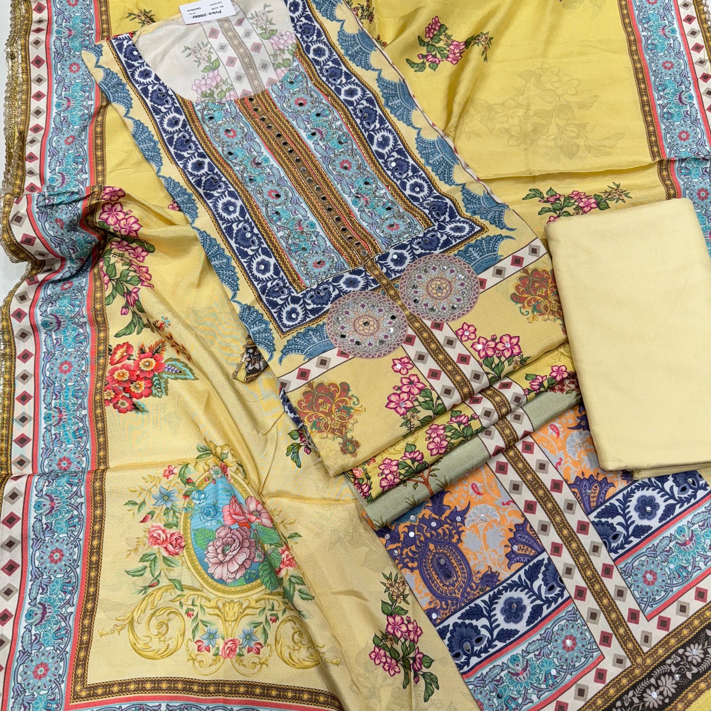 Gorgeous Muslin pakistani prints suit set