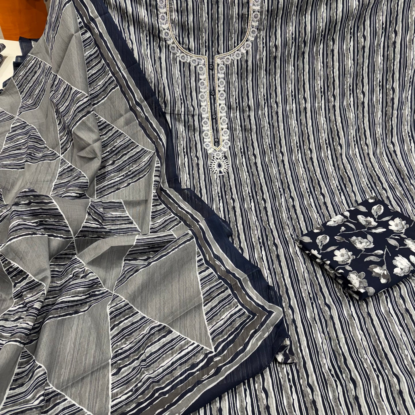 Navy blue Cotton printed suit set