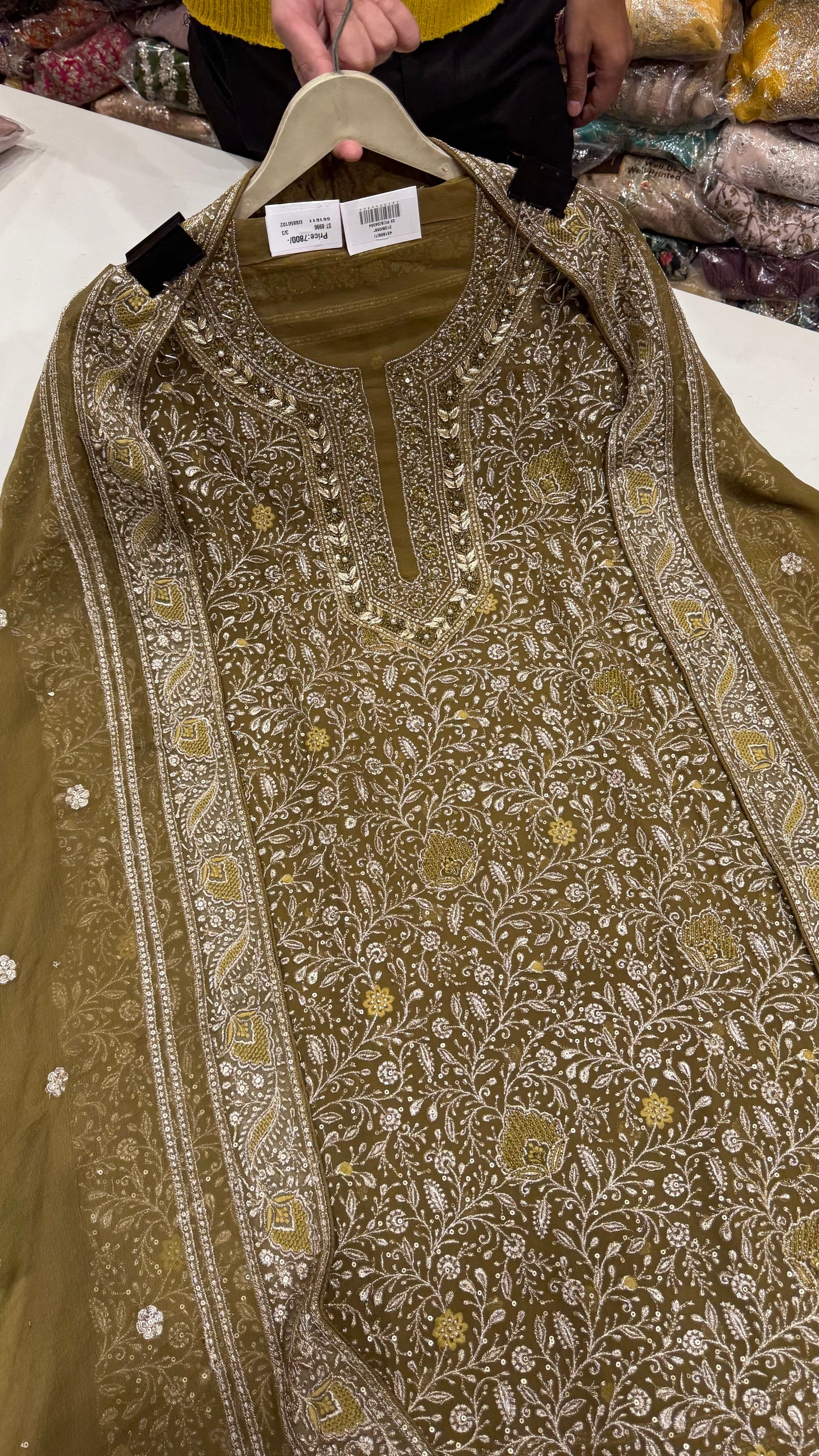 ✨Pure Georgett Lakhnavi jaal hand embroided Suit Set