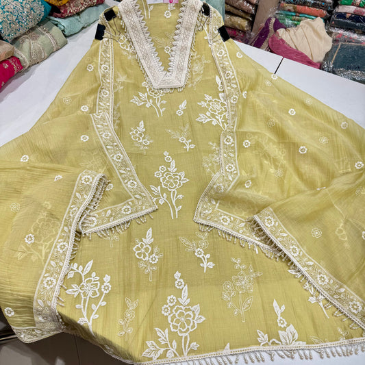 Elegant Unstitched Pure Mulmul Cotton Suit with Delicate Lace Neck, Kalamkari Threadwork, and Matching Cotton Bottom