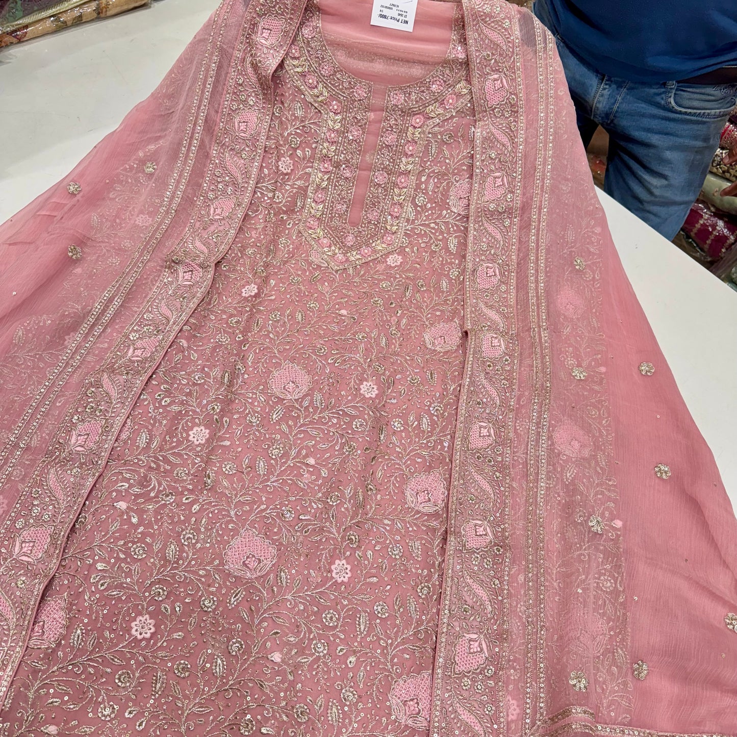 ✨Pure Georgett Lakhnavi jaal hand embroided Suit Set