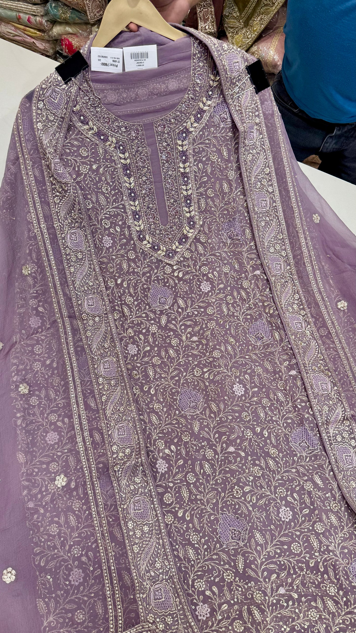 ✨Pure Georgett Lakhnavi jaal hand embroided Suit Set